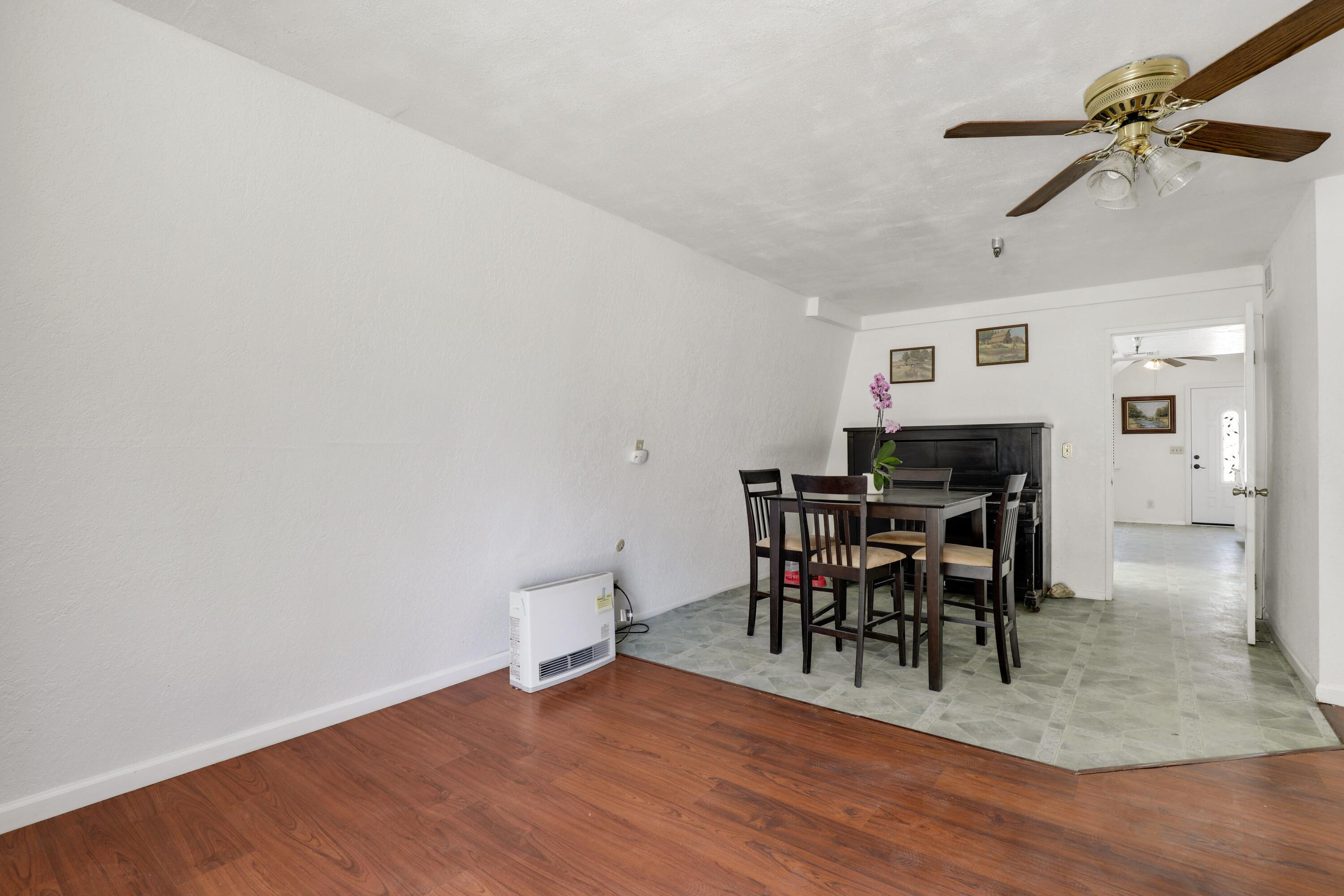 5828 Mt Emma Road Palmdale, CA 93552 - Photo 11 of 47 18