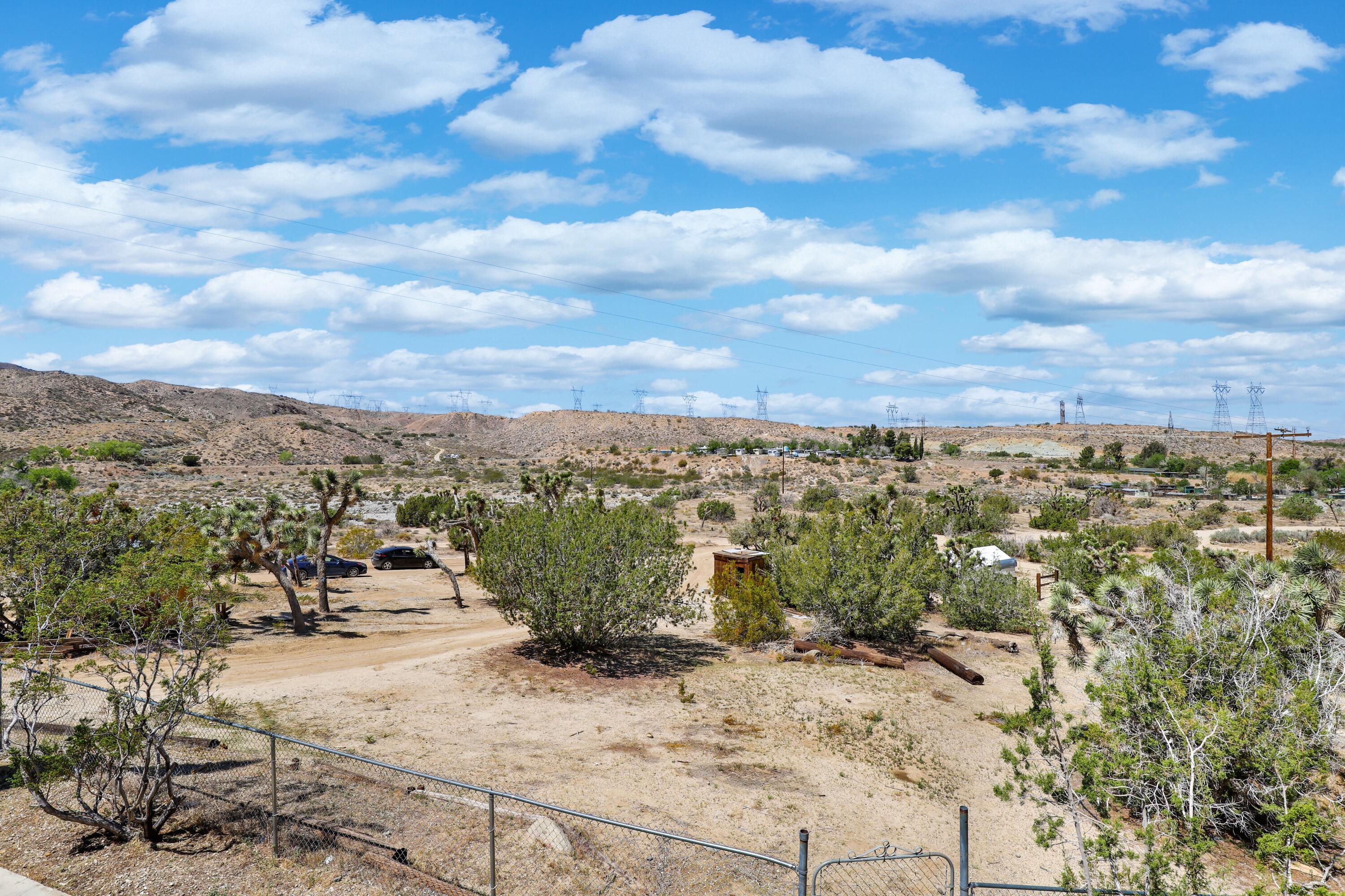 5828 Mt Emma Road Palmdale, CA 93552 - Photo 33 of 47 35