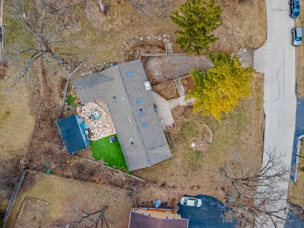 $449,900 | 4433 Wildwood Drive, Crystal Lake, IL 60014
