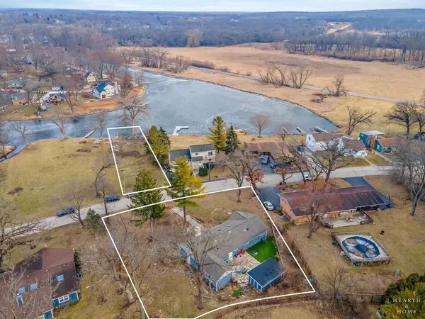 $449,900 | 4433 Wildwood Drive, Crystal Lake, IL 60014