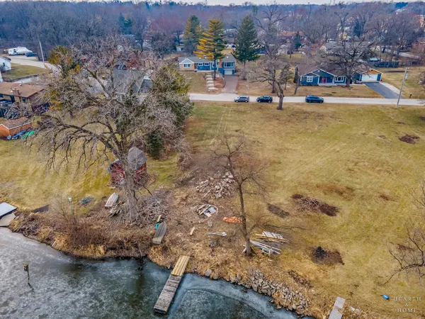 $449,900 | 4433 Wildwood Drive, Crystal Lake, IL 60014