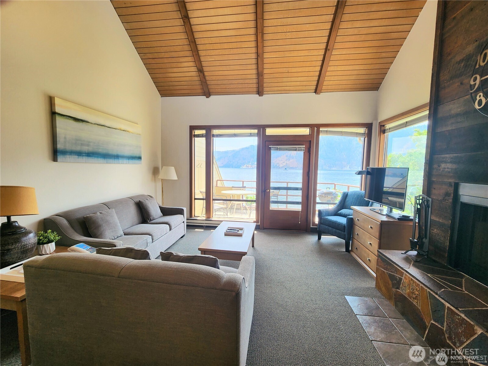 1 Nekquelekin Court Manson, WA 98831 - Photo 4 of 34