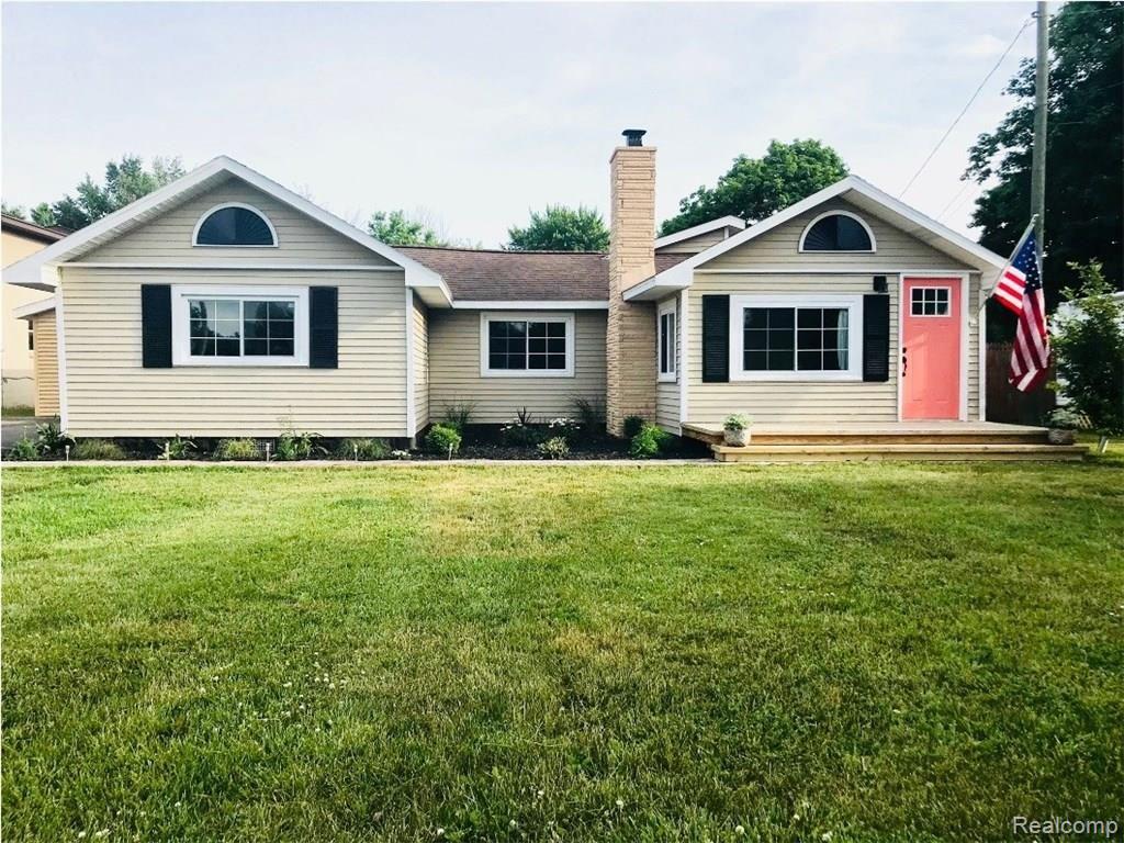 1704 Cass Avenue Road Bay City, MI 48708 - Photo 1 of 47 VIEW 1 FRONT.jpg