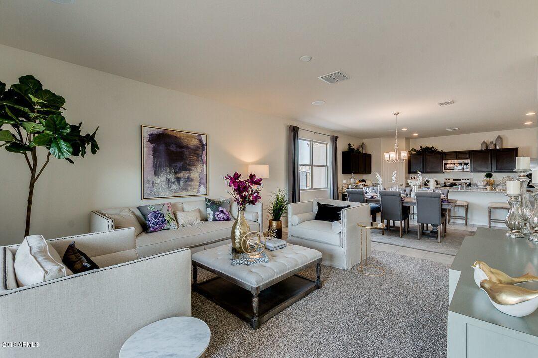 25579 West Coles Road Buckeye, AZ 85326 - Photo 5 of 35 livingkitchen