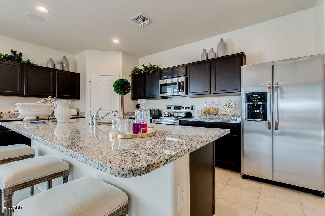 25579 West Coles Road Buckeye, AZ 85326 - Photo 7 of 35 kitchen2