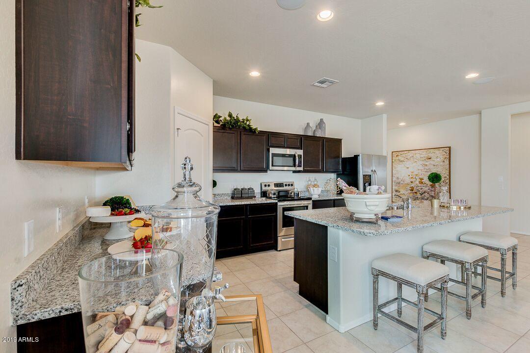 25579 West Coles Road Buckeye, AZ 85326 - Photo 9 of 35 kitchen