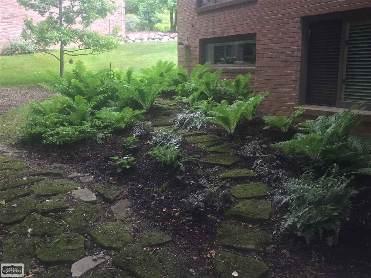 1589 Scenic Hollow Rochester Hills, MI 48306 - Photo 13 of 52