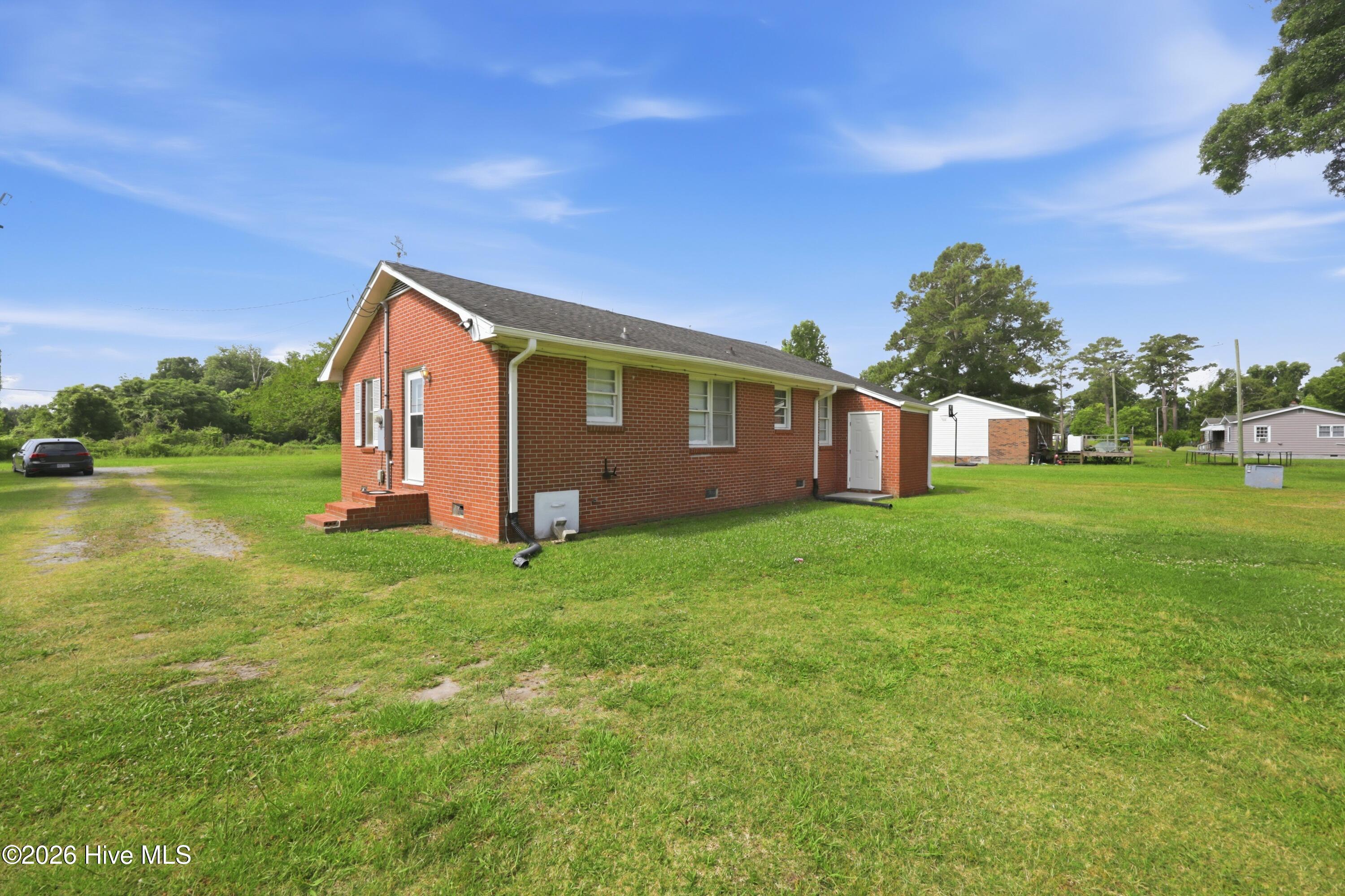 3236 Grainger Station Road Kinston, NC 28501 - Photo 16 of 29