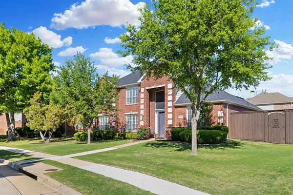 $895,000 | 3000 Chippenham Drive, Plano, TX 75093