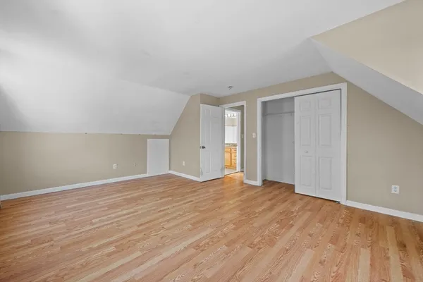 $299,900 | 1 Emma Ln', Unit B, Wareham, MA 02571