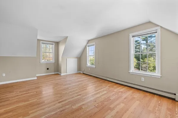 $299,900 | 1 Emma Ln', Unit B, Wareham, MA 02571