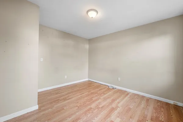 $299,900 | 1 Emma Ln', Unit B, Wareham, MA 02571