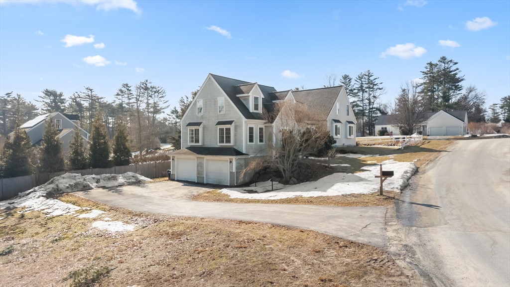 1 Emma Ln', Unit B Wareham, MA 02571 - Photo 5 of 36