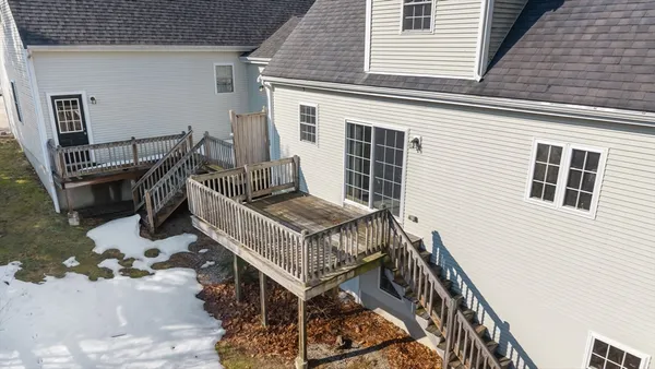 $299,900 | 1 Emma Ln', Unit B, Wareham, MA 02571