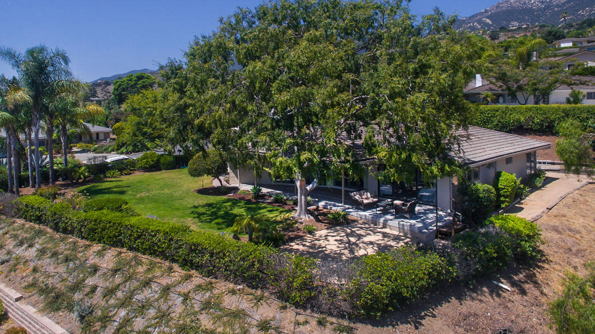 306 Northridge Road Santa Barbara, CA 93105 - Photo 26 of 29 Back patio