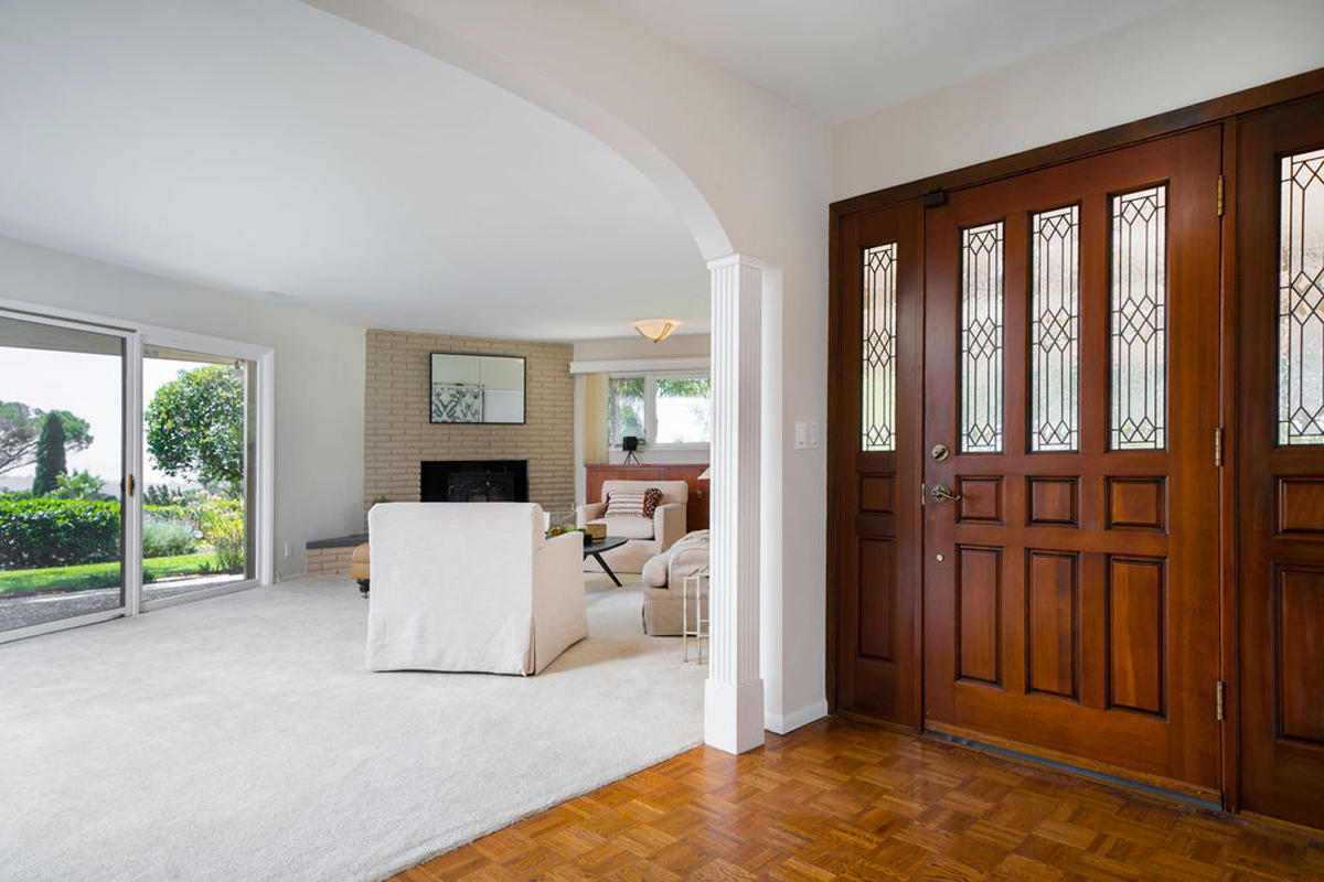 306 Northridge Road Santa Barbara, CA 93105 - Photo 3 of 29 Front Entrance