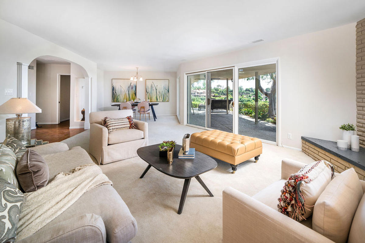 306 Northridge Road Santa Barbara, CA 93105 - Photo 5 of 29 Living Room