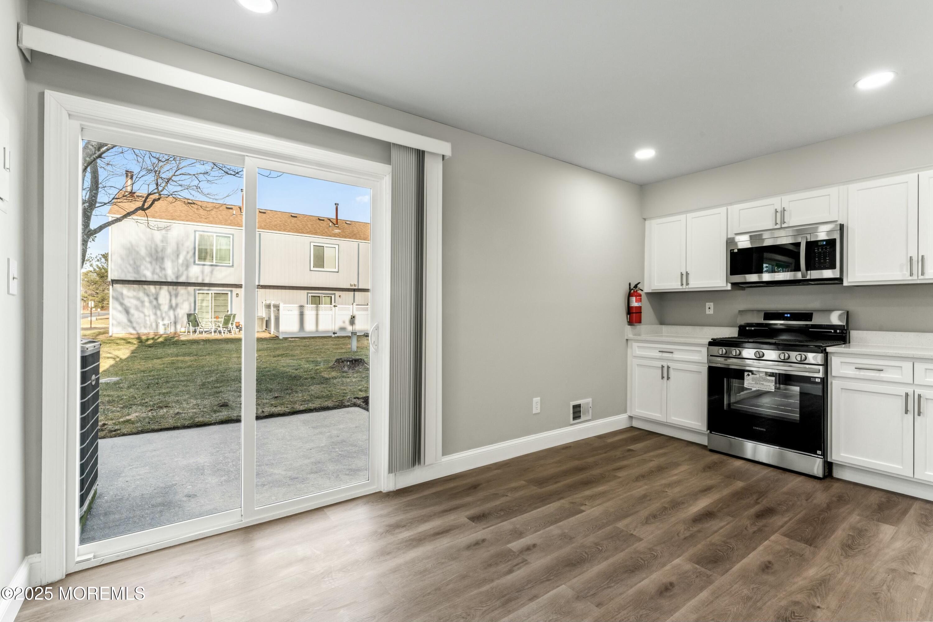 125 Greenwood Loop Road, Unit 646 Brick, NJ 08724 - Photo 11 of 22 tempImagepNxzoD
