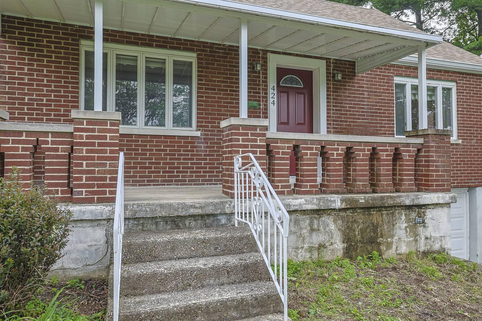 424 Forest Avenue Erlanger, KY 41018 - Photo 4 of 25 004-Entrance