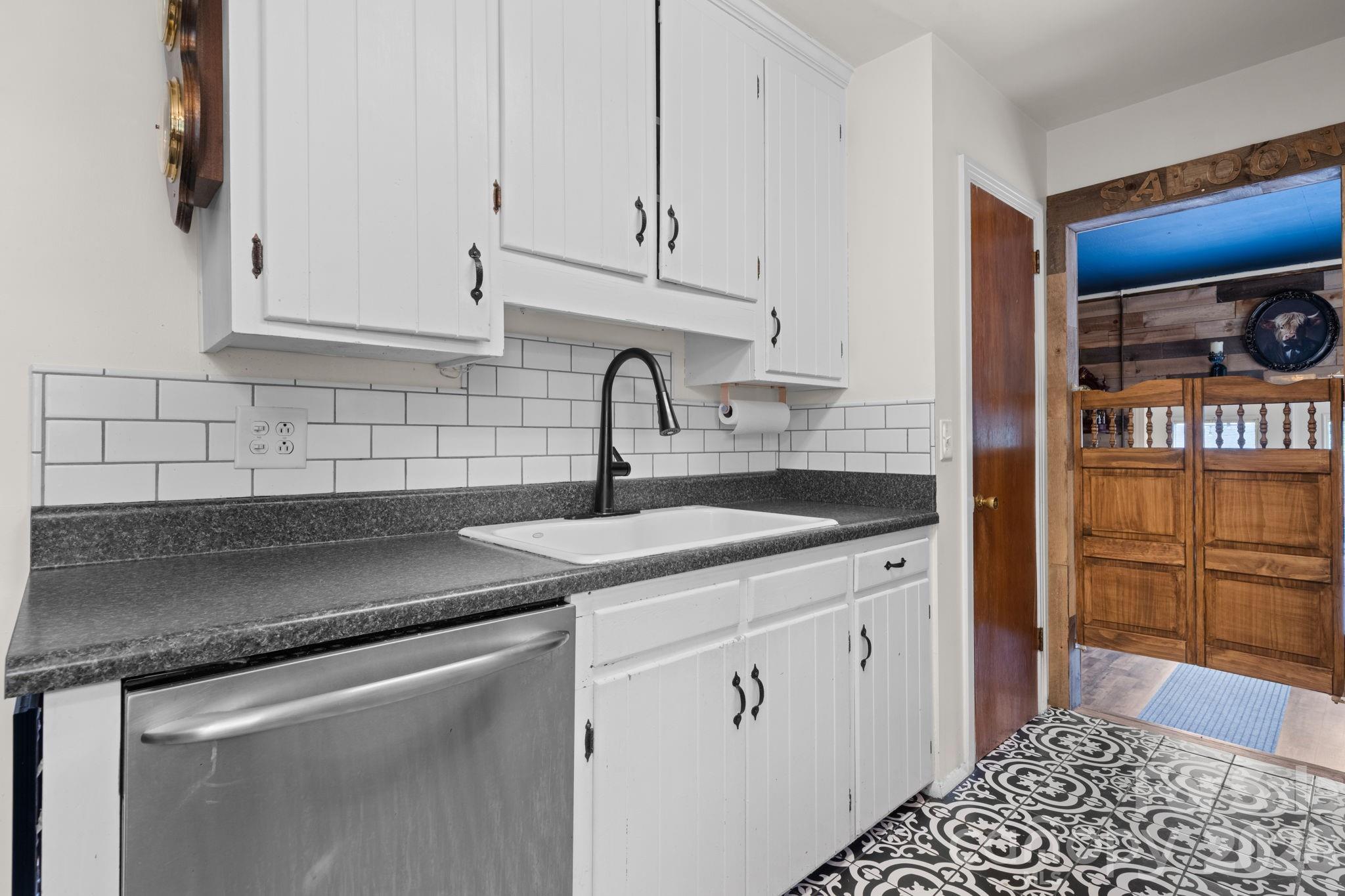 326 Tanner Street Rutherfordton, NC 28139 - Photo 10 of 37