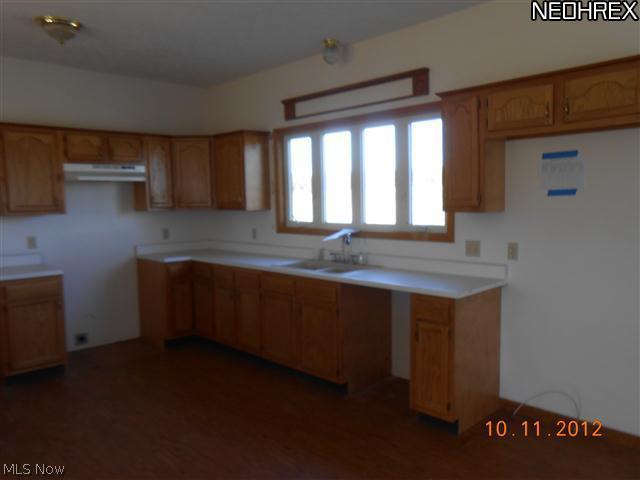 8084 Leopard Road Northwest Malvern, OH 44644 - Photo 6 of 11 Gallery Image 6