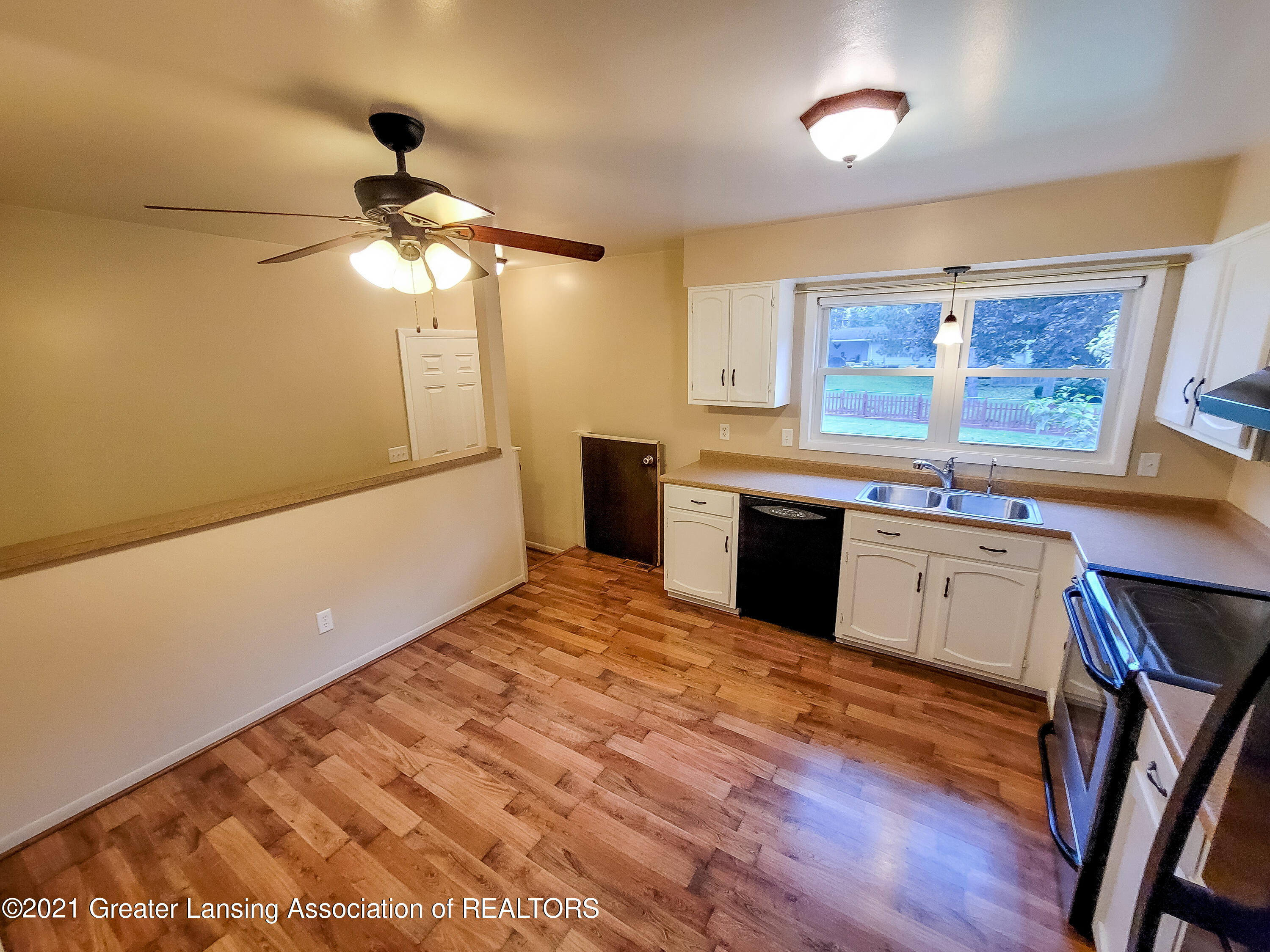 2401 Byrnes Road Lansing, MI 48906 - Photo 8 of 30 2401 Byrnes Rd., Lansing MI-04