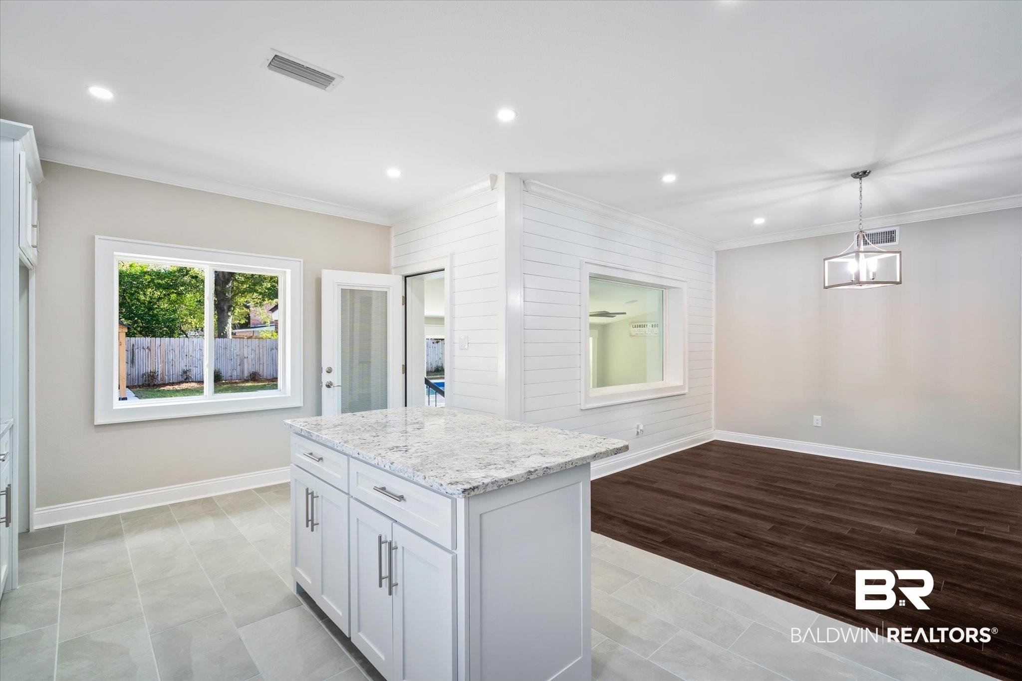278 Woodlands Avenue Mobile, AL 36607 - Photo 11 of 23