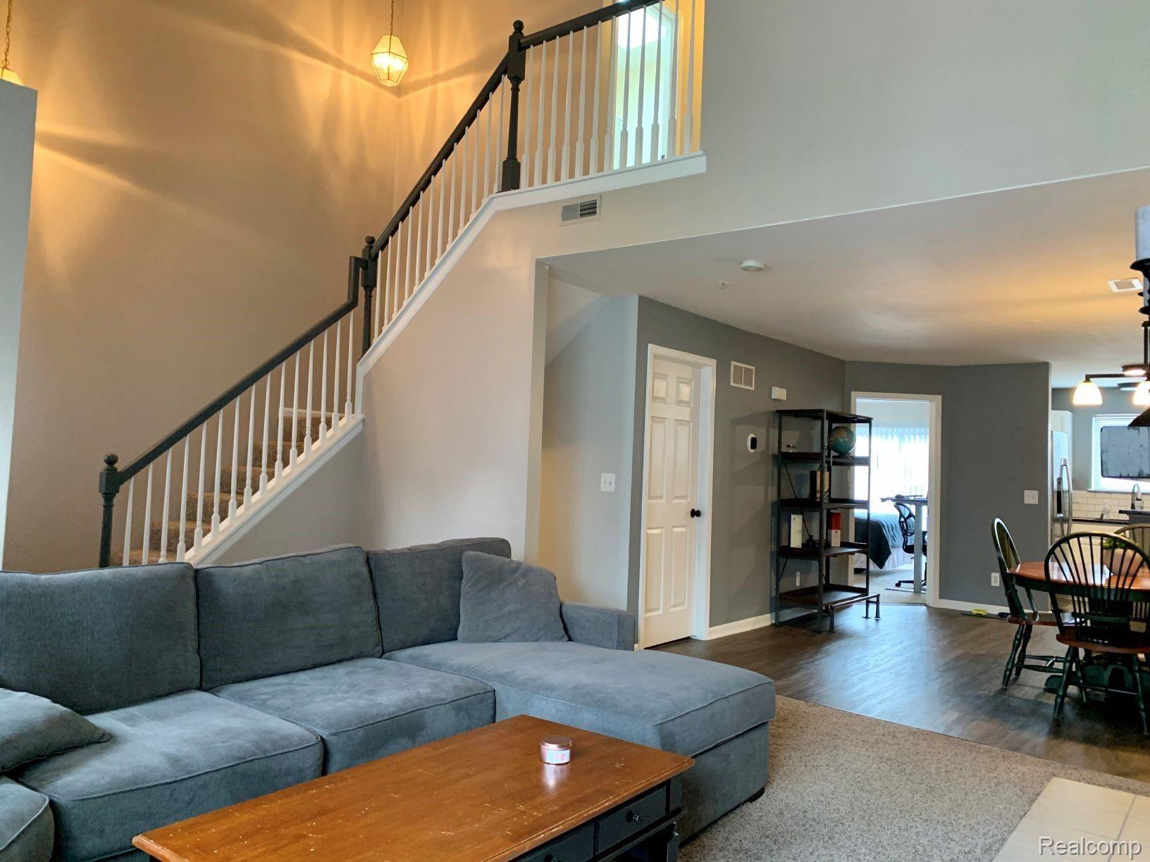 16996 Farmington Road Livonia, MI 48154 - Photo 14 of 30 14.JPG