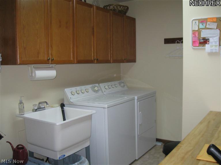 8908 Shepard Road Macedonia, OH 44056 - Photo 10 of 25 Extra-large FIRST FLOOR laundry room. Washer & Dryer STAY!