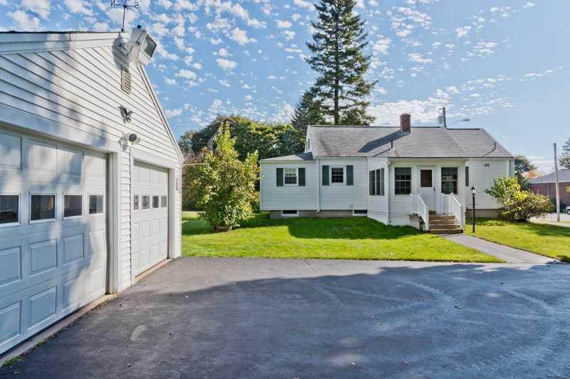 23 Fairfield Road Scarborough, ME 04074 - Photo 3 of 23 Exterior Front.