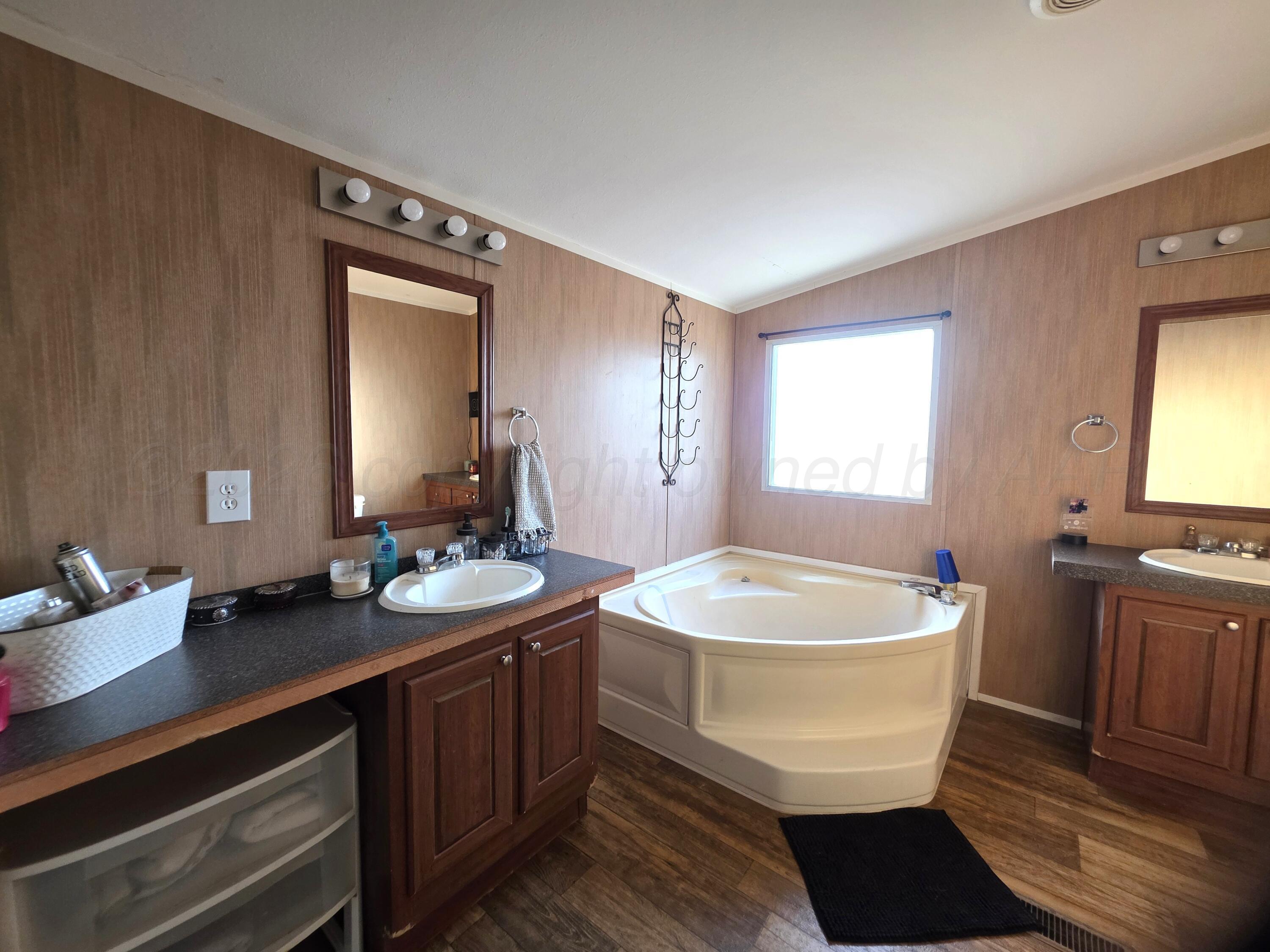 County Road Mobeetie, TX 79061 - Photo 10 of 18 Primary Bathroom