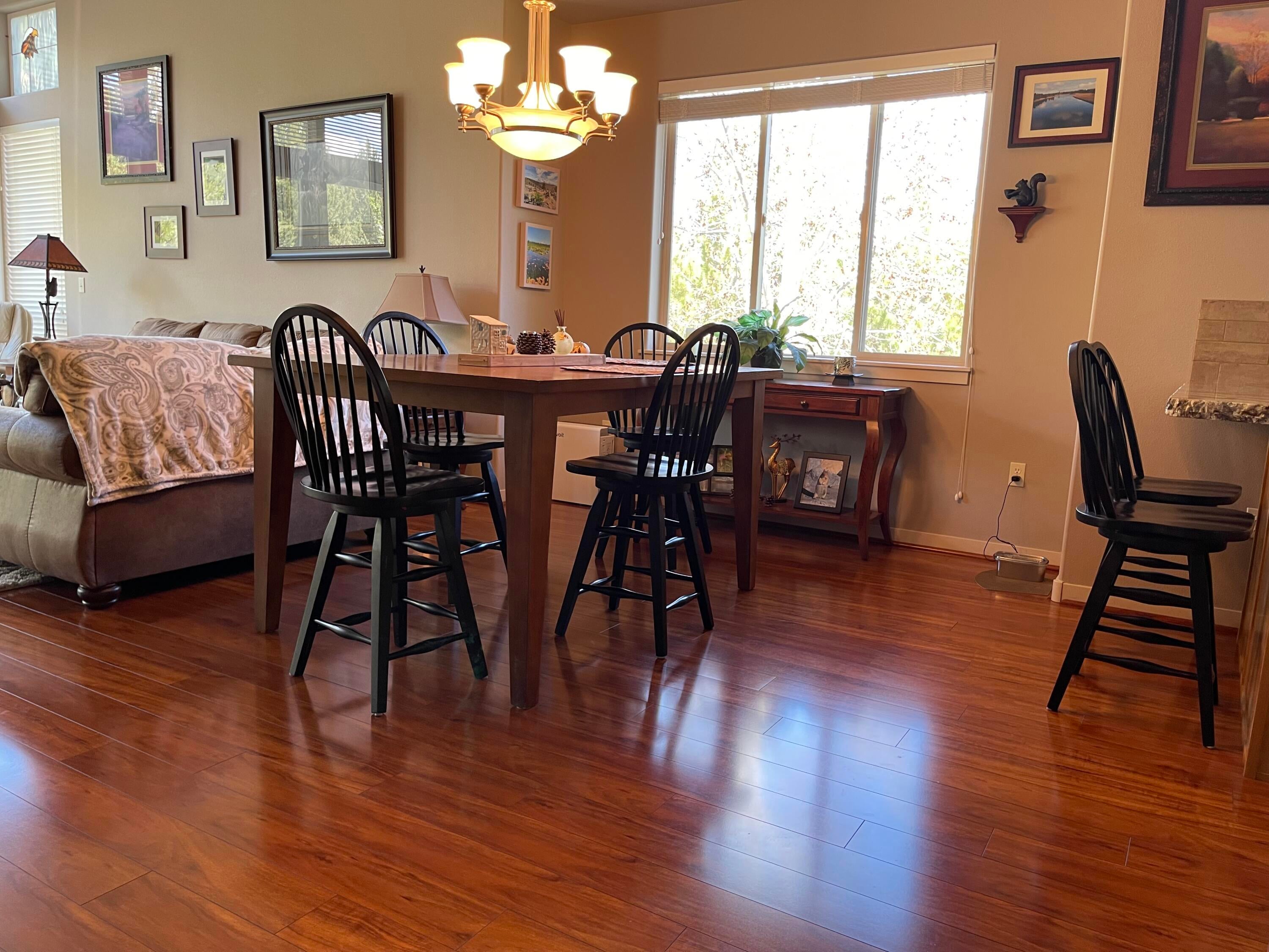 1286 Highland View Loop Redmond, OR 97756 - Photo 16 of 36 Dining