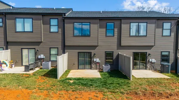 $264,000 | 33 Zentry Place, Lynchburg, VA 24502