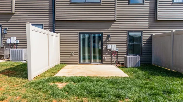 $264,000 | 33 Zentry Place, Lynchburg, VA 24502