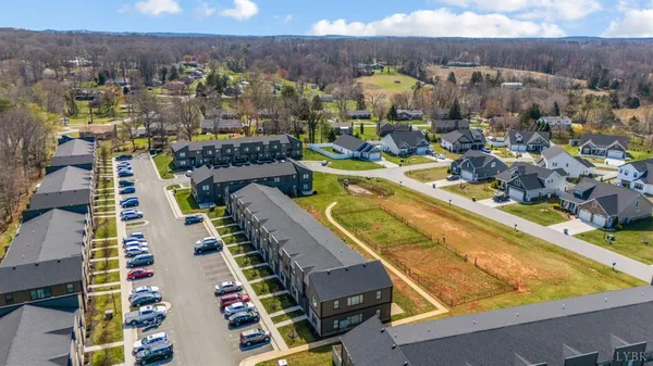 $264,000 | 33 Zentry Place, Lynchburg, VA 24502
