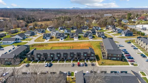 $264,000 | 33 Zentry Place, Lynchburg, VA 24502