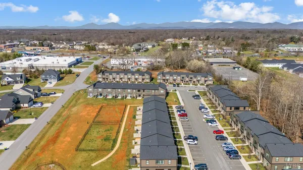 $264,000 | 33 Zentry Place, Lynchburg, VA 24502