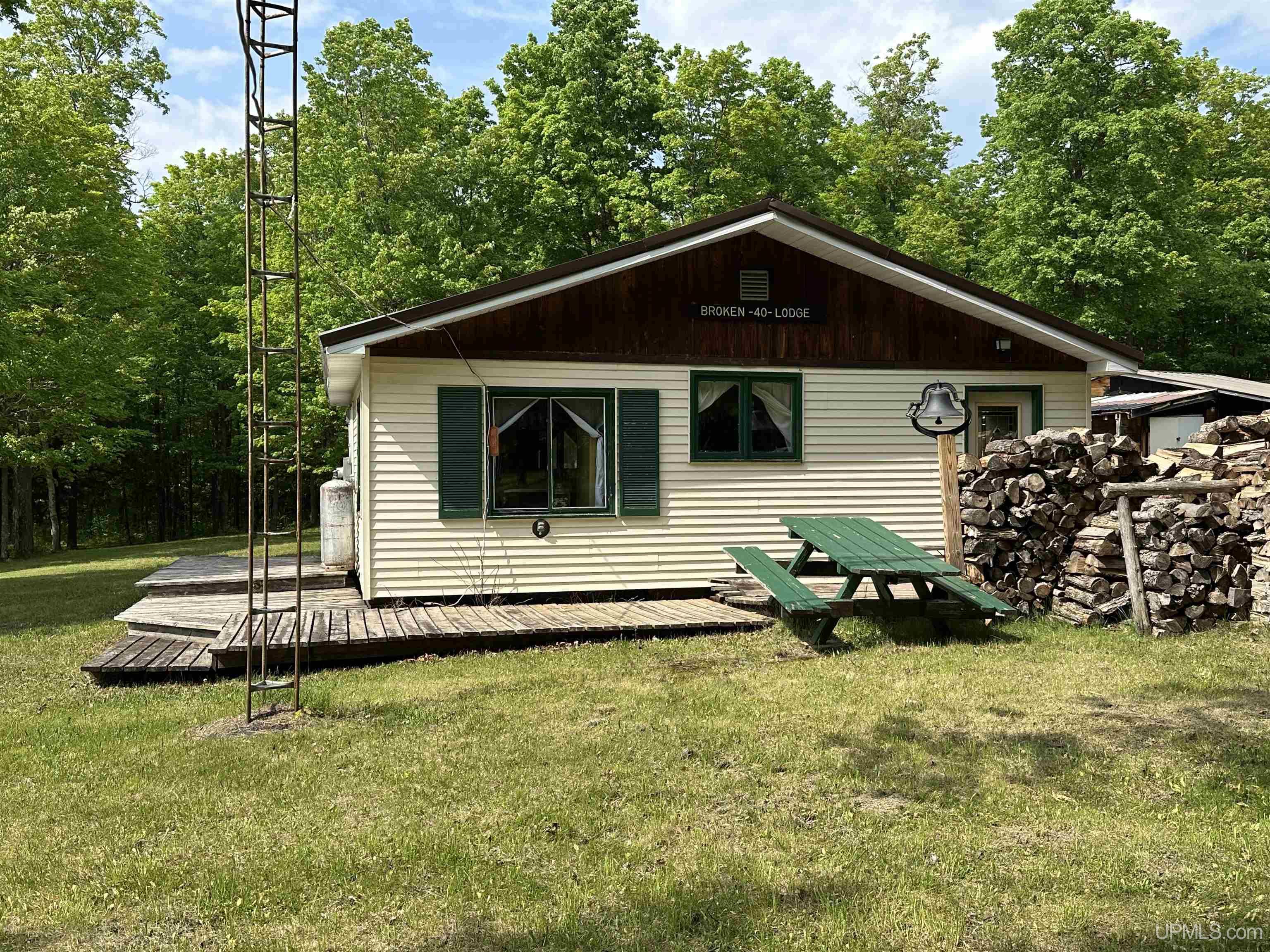 6 Camp 6 Road Ironwood, MI 49938 - Photo 10 of 50