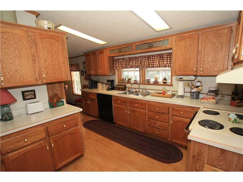 100 Reagan Road Mount Pleasant, PA 15666 - Photo 6 of 11 Kitchen.