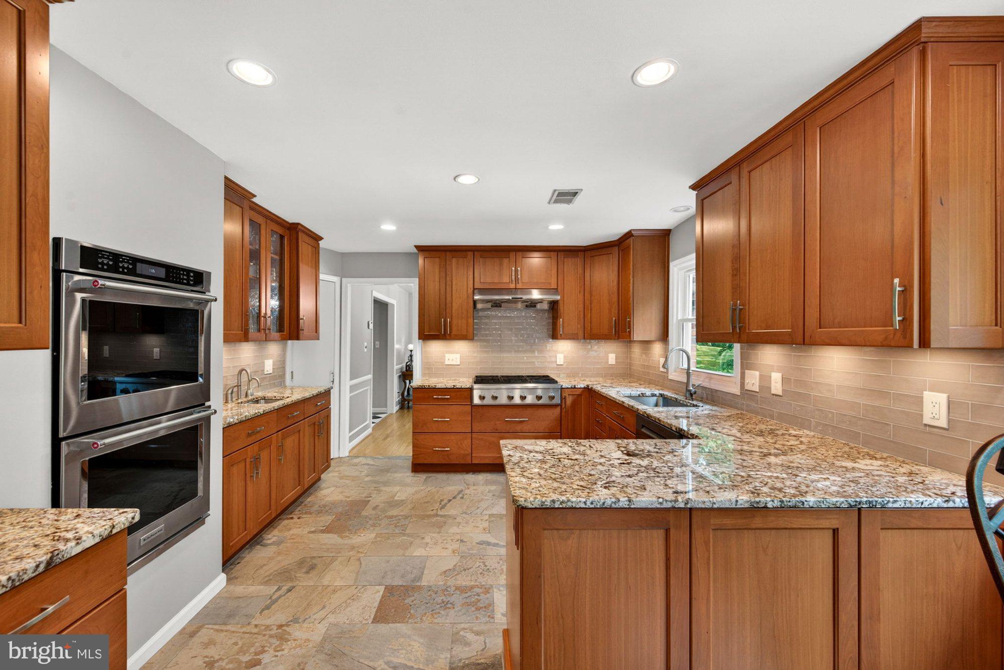 11416 Vale Road Oakton, VA 22124 - Photo 26 of 116 Gallery Image 26