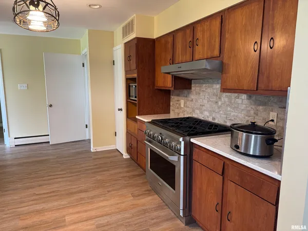 $164,900 | 213 East State Street, Washburn, IL 61570