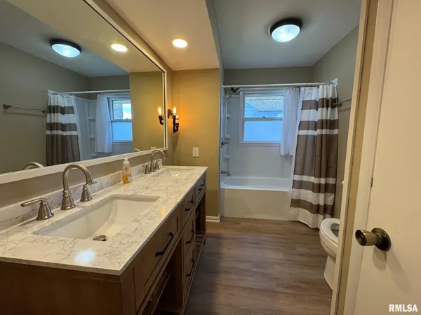 $164,900 | 213 East State Street, Washburn, IL 61570