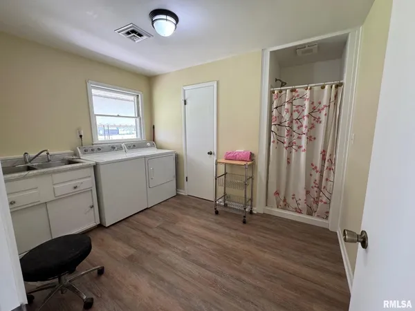 $164,900 | 213 East State Street, Washburn, IL 61570