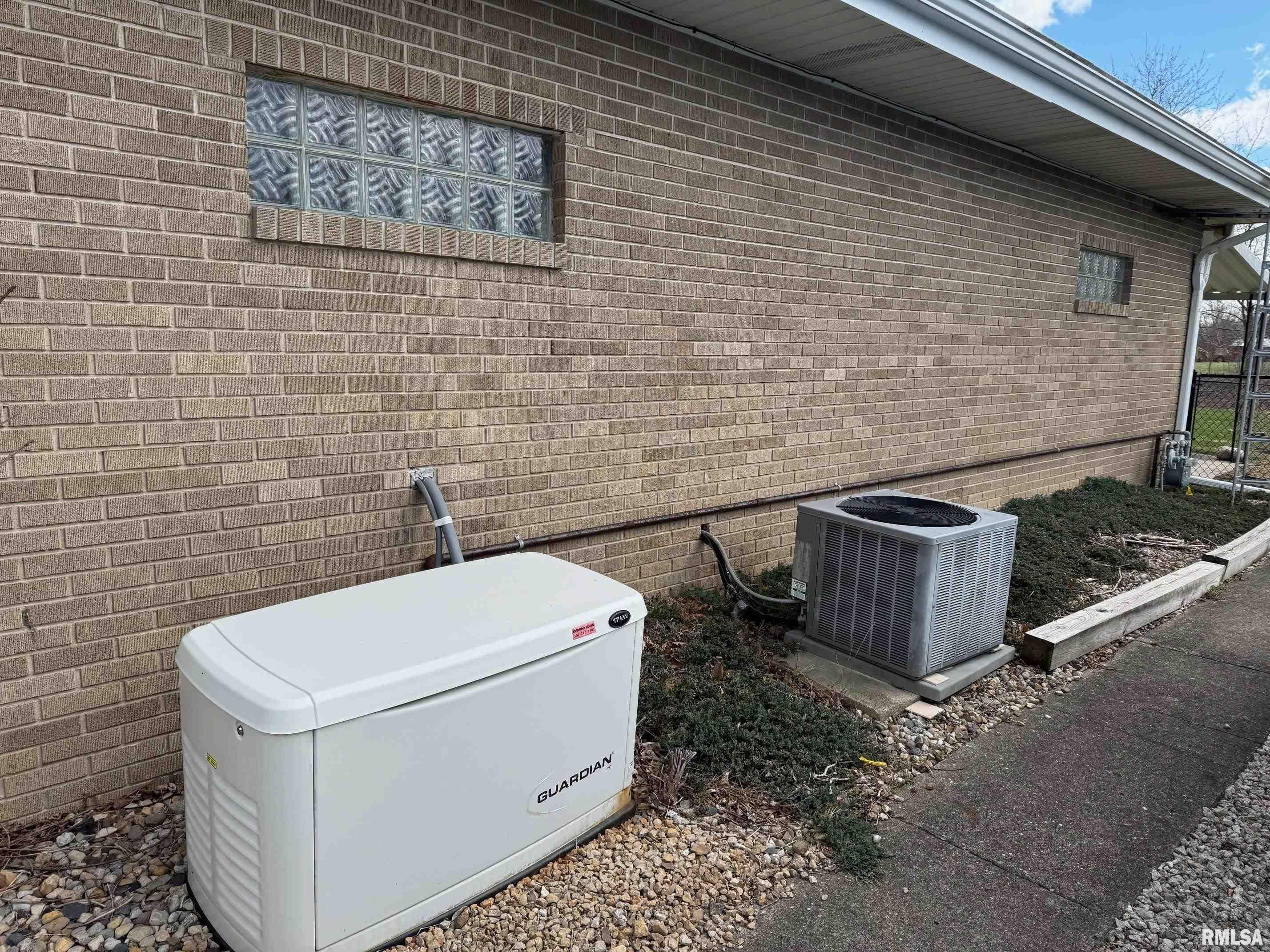 213 East State Street Washburn, IL 61570 - Photo 26 of 35