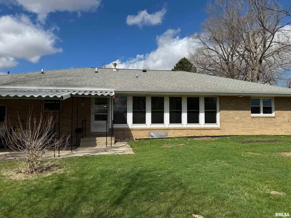 $164,900 | 213 East State Street, Washburn, IL 61570