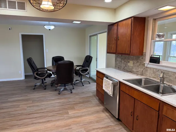 $164,900 | 213 East State Street, Washburn, IL 61570