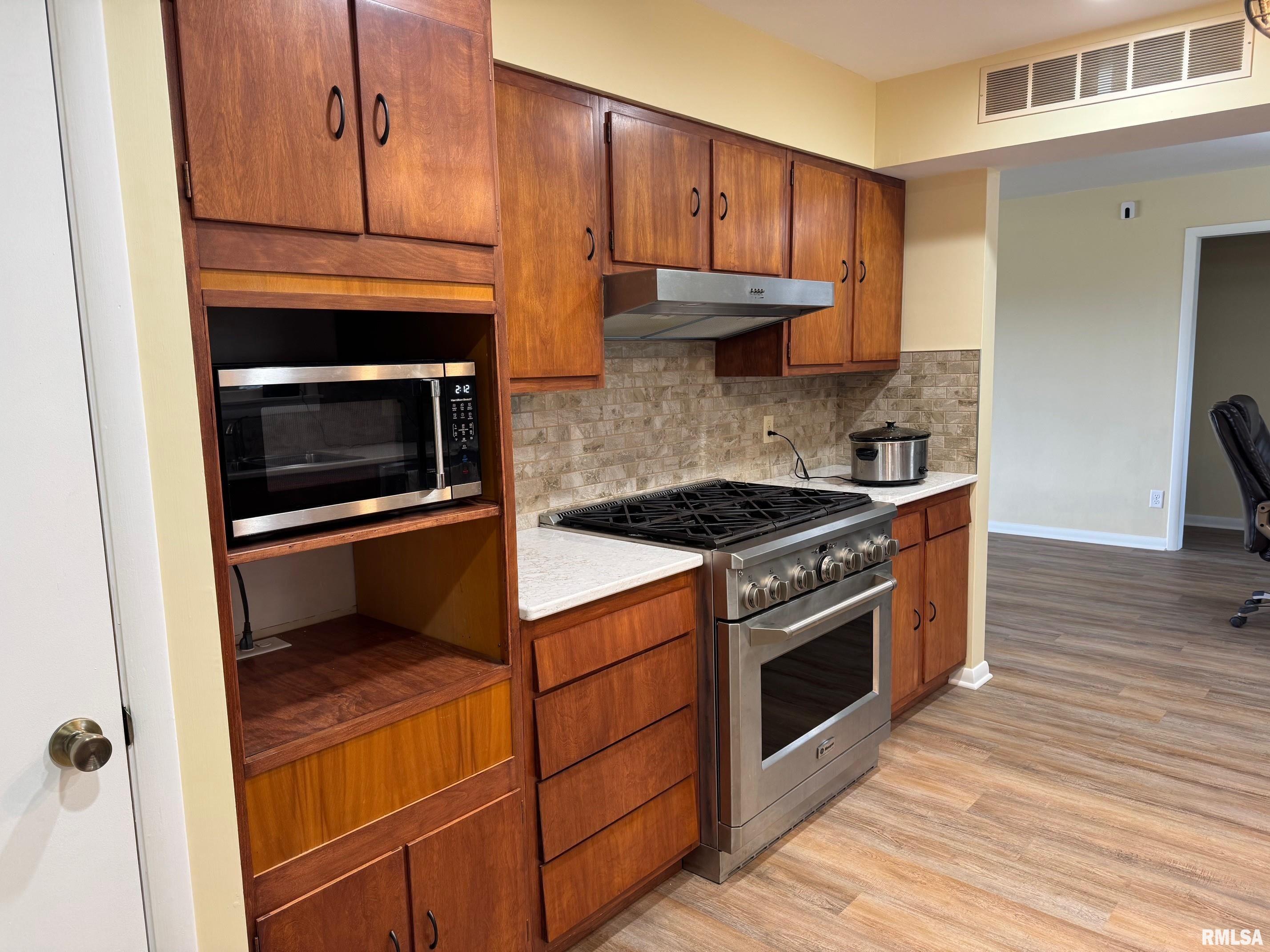 213 East State Street Washburn, IL 61570 - Photo 4 of 35