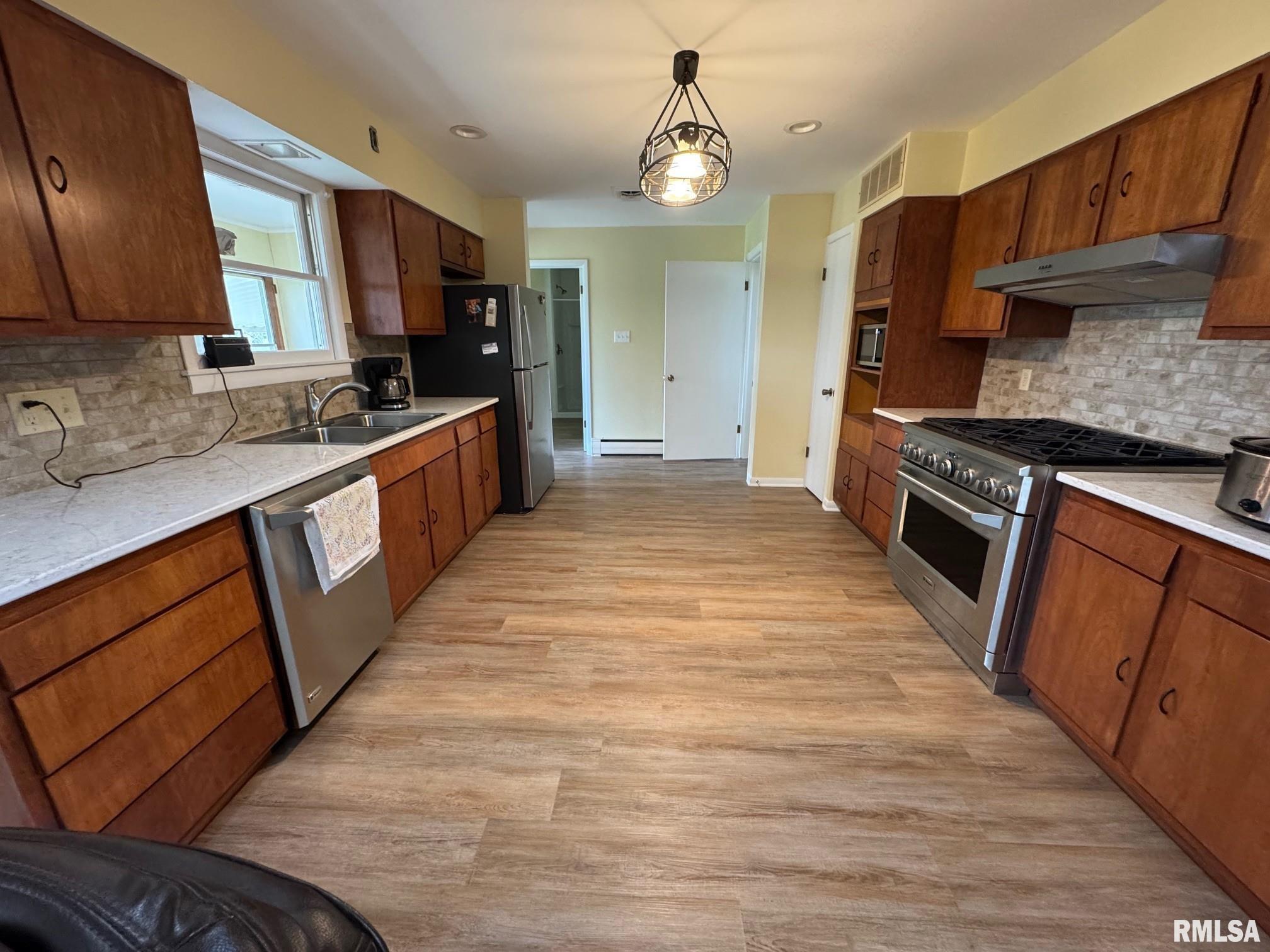 213 East State Street Washburn, IL 61570 - Photo 9 of 35