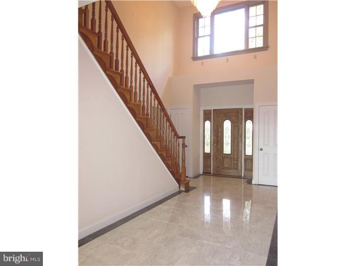 344 New Darlington Road Media, PA 19063 - Photo 7 of 25 Foyer