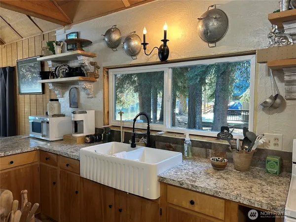 $429,999 | 5 Moore Drive, Riverside, WA 98849